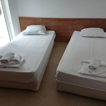 Апартамент Ideal Three Bed For Families Closed To The