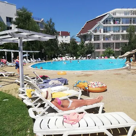 Ideal Three Bed For Families Closed To The Апартамент