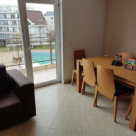 Ideal Three Bed For Families Closed To The * Slantschew brjag